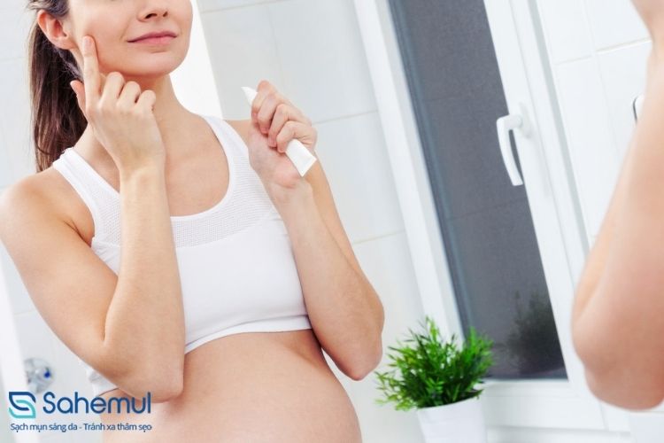 Trị thâm mụn cho bà bầu bằng kem bôi tại chỗ 1 Trị thâm mụn cho bà bầu bằng kem bôi tại chỗ 1